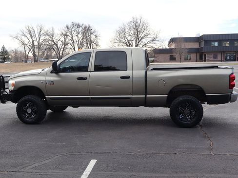 Used 2009 Dodge Ram 2500 Truck SLT image 9