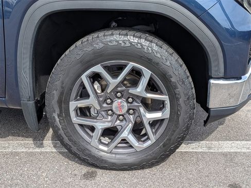 Used 2022 GMC Sierra 1500 SLT w/ SLT Premium Plus Package image 10