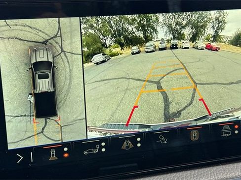 Used 2025 GMC Sierra 3500 Denali image 27