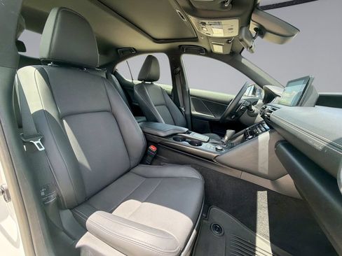 Used 2025 Lexus IS 350 F Sport RWD image 16