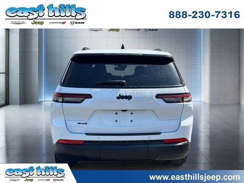 Used 2023 Jeep Grand Cherokee L Laredo AWD/4WD image 4