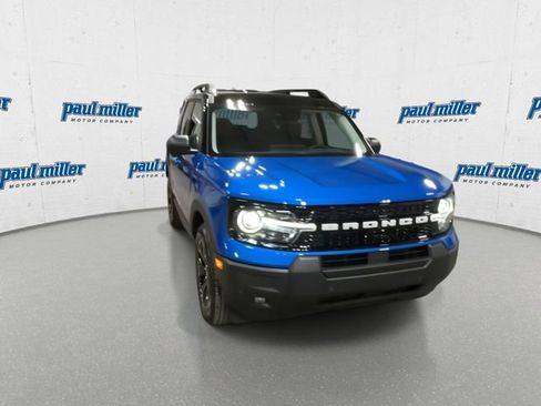 Used 2025 Ford Bronco Sport Outer Banks w/ Outer Banks Tech Package+ AWD/4WD image 3