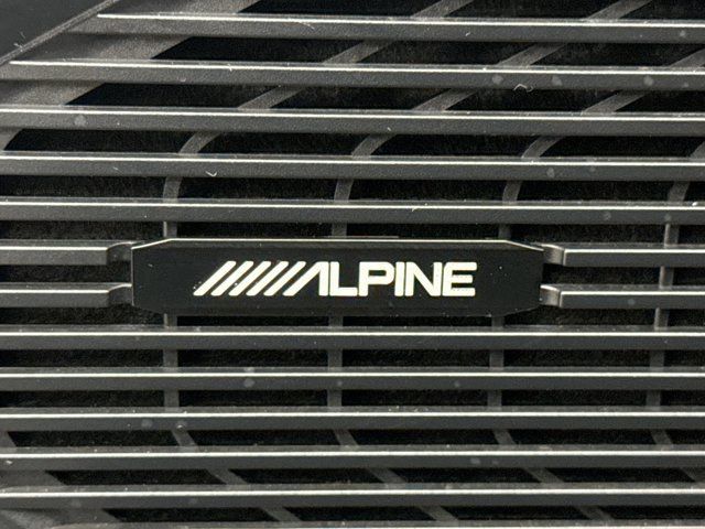 Used 2025 Jeep Wagoneer 4WD w/ Premium Group I image 8