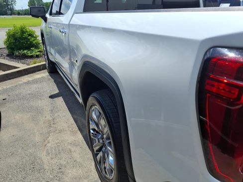 Used 2024 GMC Sierra 1500 Denali w/ Denali Reserve Package AWD/4WD image 16