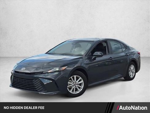 Used 2025 Toyota Camry LE FWD image 1