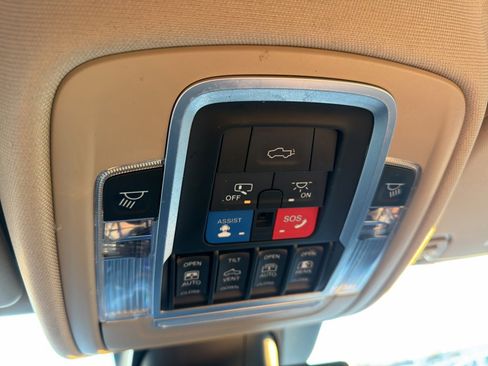 Used 2020 RAM 1500 Limited image 27