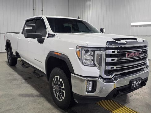 Used 2023 GMC Sierra 3500 SLE w/ SLE Convenience Package image 4