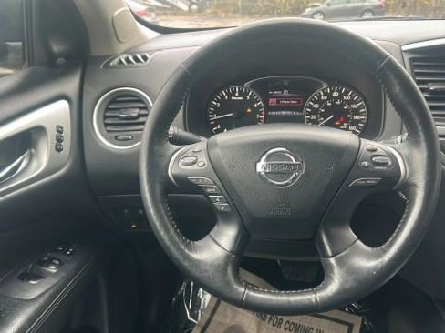 Used 2018 Nissan Pathfinder SL w/ SL Premium Package image 20