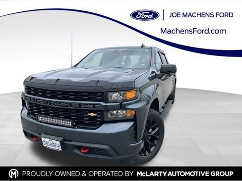 Used 2020 Chevrolet Silverado 1500 Custom w/ Custom Value Package image 1