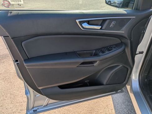 Used 2024 Ford Edge SEL image 11