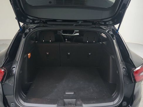 Used 2024 Chevrolet Trax RS FWD image 25
