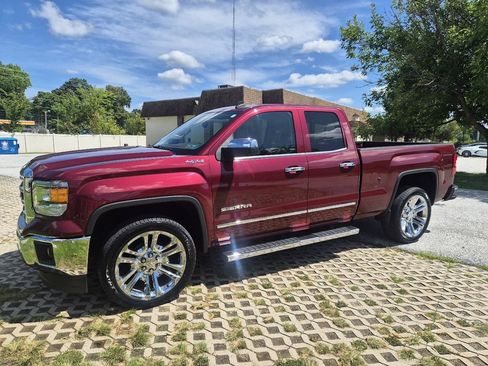 Used 2014 GMC Sierra 1500 SLT w/ SLT Preferred Package AWD/4WD image 3