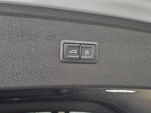 Used 2019 Audi Q5 Prestige AWD/4WD image 17