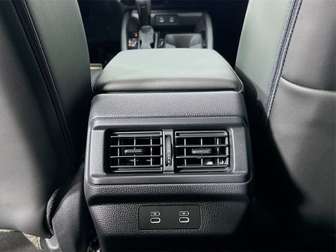 Used 2025 Honda Accord Sport image 38