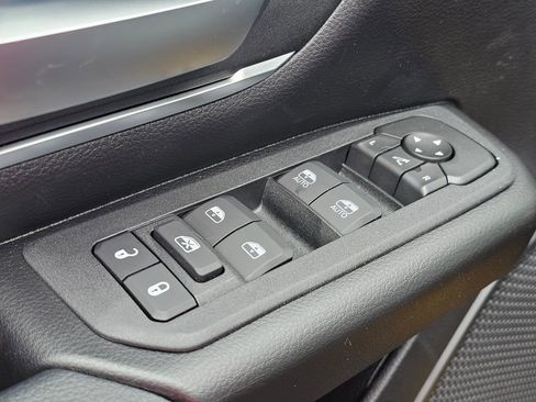 New 2026 RAM 1500 4x4 Crew Cab image 11