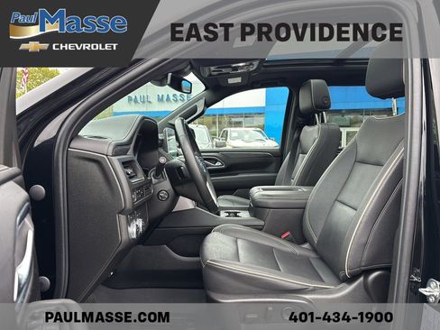 Certified 2023 GMC Yukon XL SLT w/ SLT Luxury Package AWD/4WD image 18