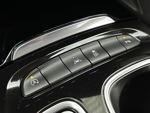 Used 2023 Buick Envision Preferred image 18