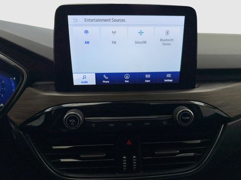 Used 2020 Ford Escape Titanium AWD/4WD image 27