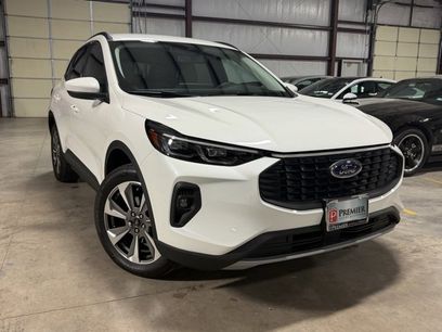 Used 2025 Ford Escape Platinum w/ Class II Trailer Tow Package