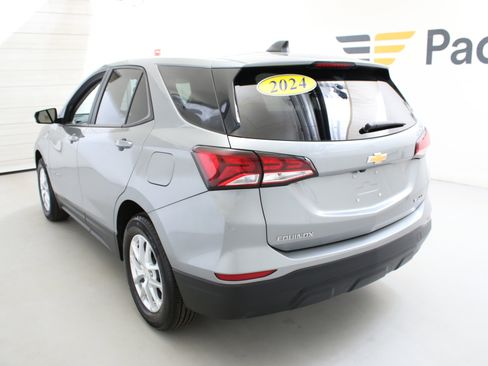 Used 2024 Chevrolet Equinox LS w/ LS Convenience Package FWD image 6