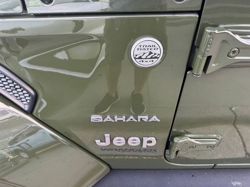 Used 2021 Jeep Wrangler Unlimited Sahara AWD/4WD image 44
