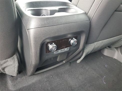 New 2026 GMC Acadia Elevation image 16