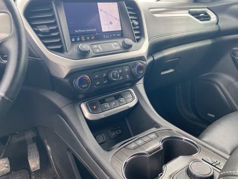 Used 2023 GMC Acadia SLT image 18