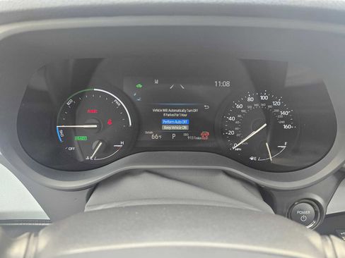 Used 2025 Toyota Sienna XLE AWD/4WD image 24