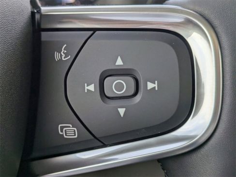 New 2025 Volvo XC40 B5 Plus w/ Protection Package Premier image 30