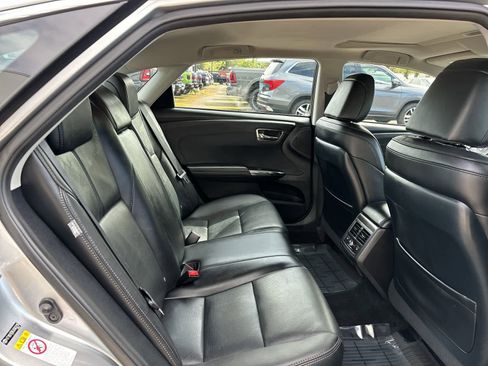 Used 2018 Toyota Avalon Limited w/ Carpet Mat Package FWD image 6