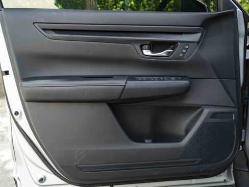 Used 2025 Honda CR-V Sport-L image 35