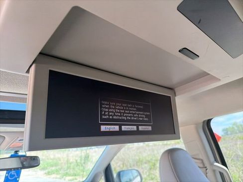 Used 2012 Toyota Sienna XLE w/ Entertainment Pkg image 21