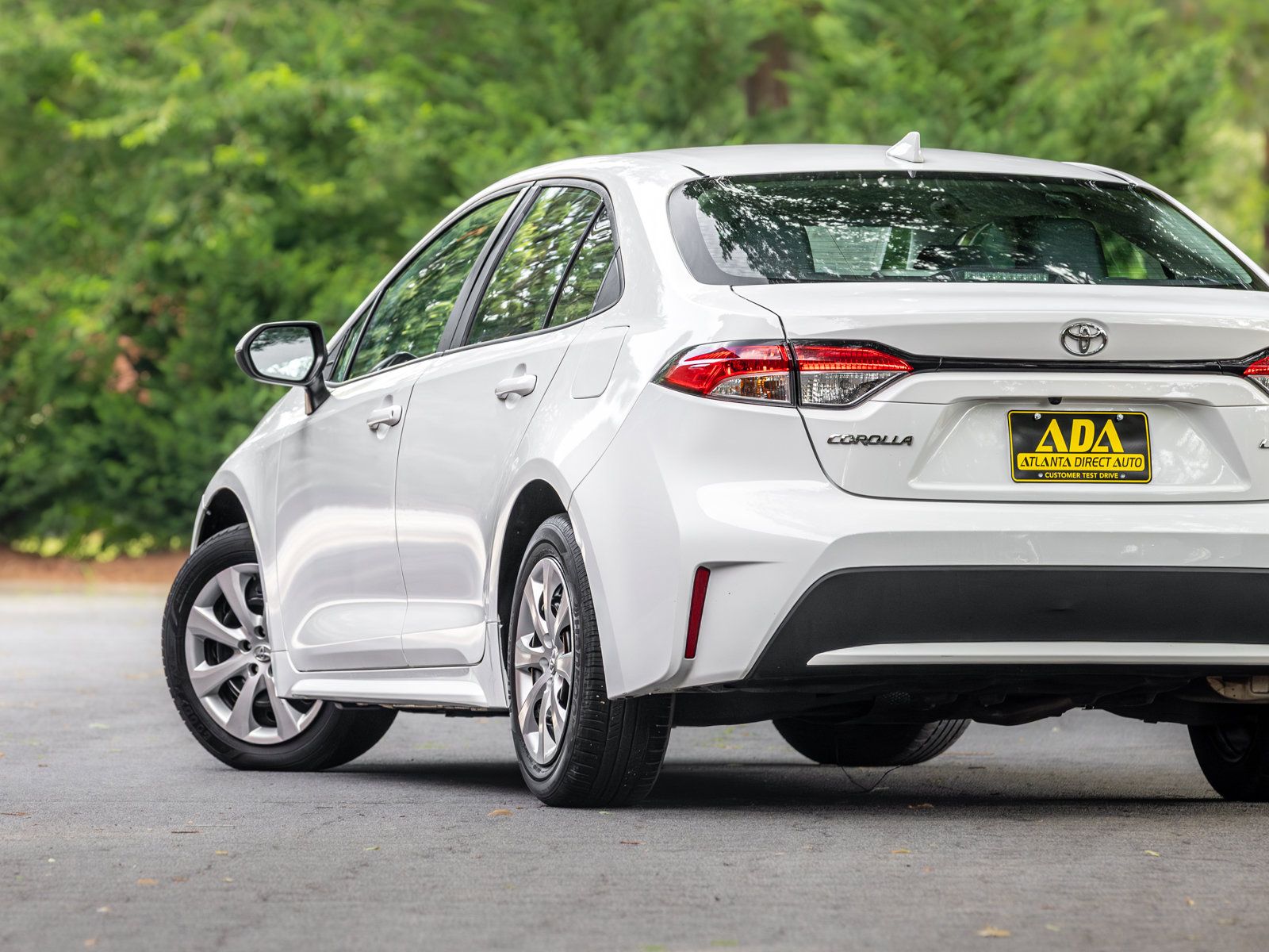 Used 2021 Toyota Corolla LE FWD image 29