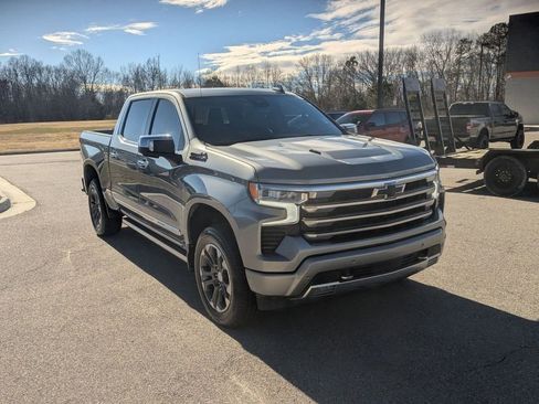 Used 2024 Chevrolet Silverado 1500 High Country w/ Max Trailering Package image 7
