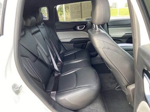 Used 2025 Jeep Compass Limited AWD/4WD image 14
