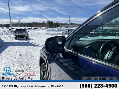 Used 2021 Toyota RAV4 XSE image 5