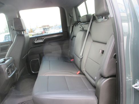 Used 2025 Chevrolet Silverado 2500 LTZ w/ LTZ Plus Package image 11