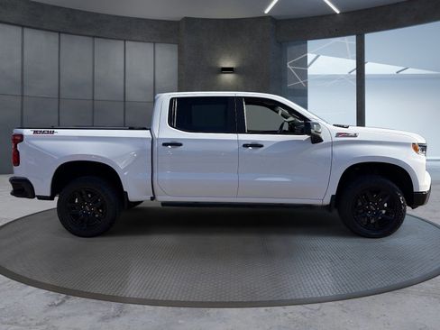 Certified 2025 Chevrolet Silverado 1500 LT Trail Boss AWD/4WD image 7
