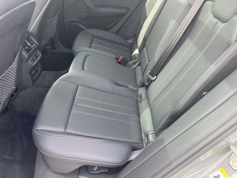 Used 2024 Audi SQ5 Prestige w/ Prestige Package image 8