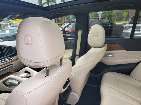 Used 2024 Mercedes-Benz GLE 450 4MATIC image 11