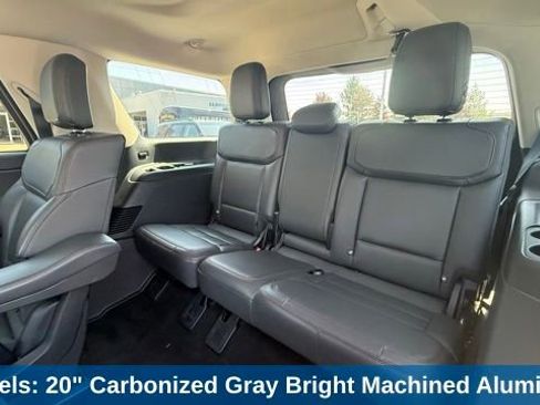 Used 2025 Ford Expedition Active AWD/4WD image 38