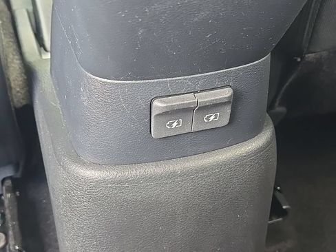 Used 2023 Nissan Kicks S FWD image 30