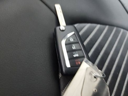 Used 2024 Toyota Camry SE image 31