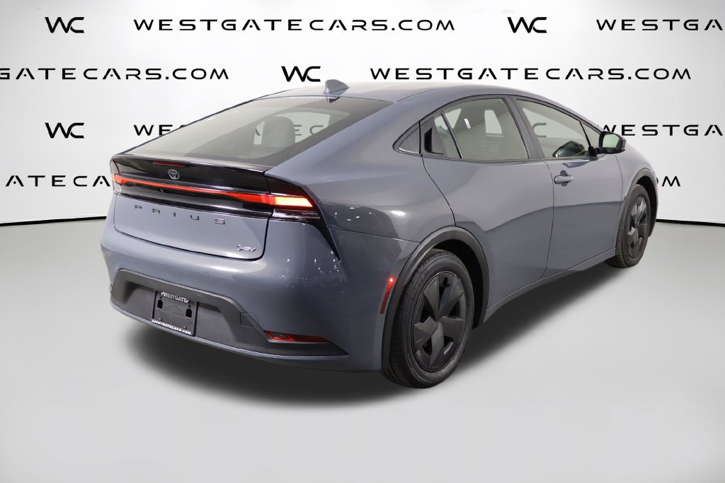 Used 2025 Toyota Prius LE FWD image 45