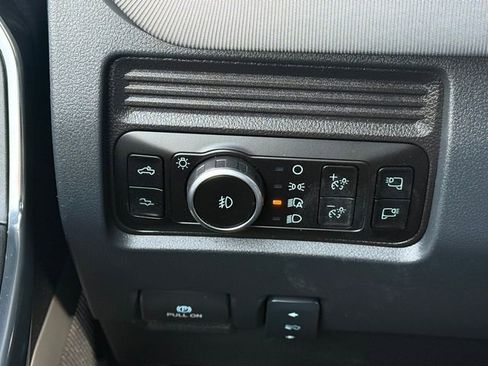 Certified 2025 Ford F350 Platinum image 23