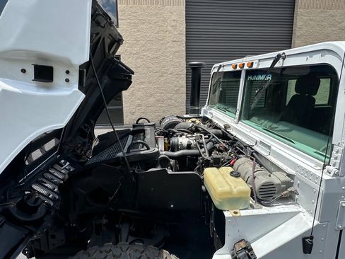 Used 1996 HUMMER H1 4-Door Wagon AWD/4WD image 36
