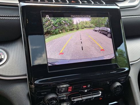 New 2025 Jeep Grand Cherokee L Altitude image 13