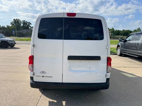 Used 2016 Chevrolet City Express LT FWD image 7