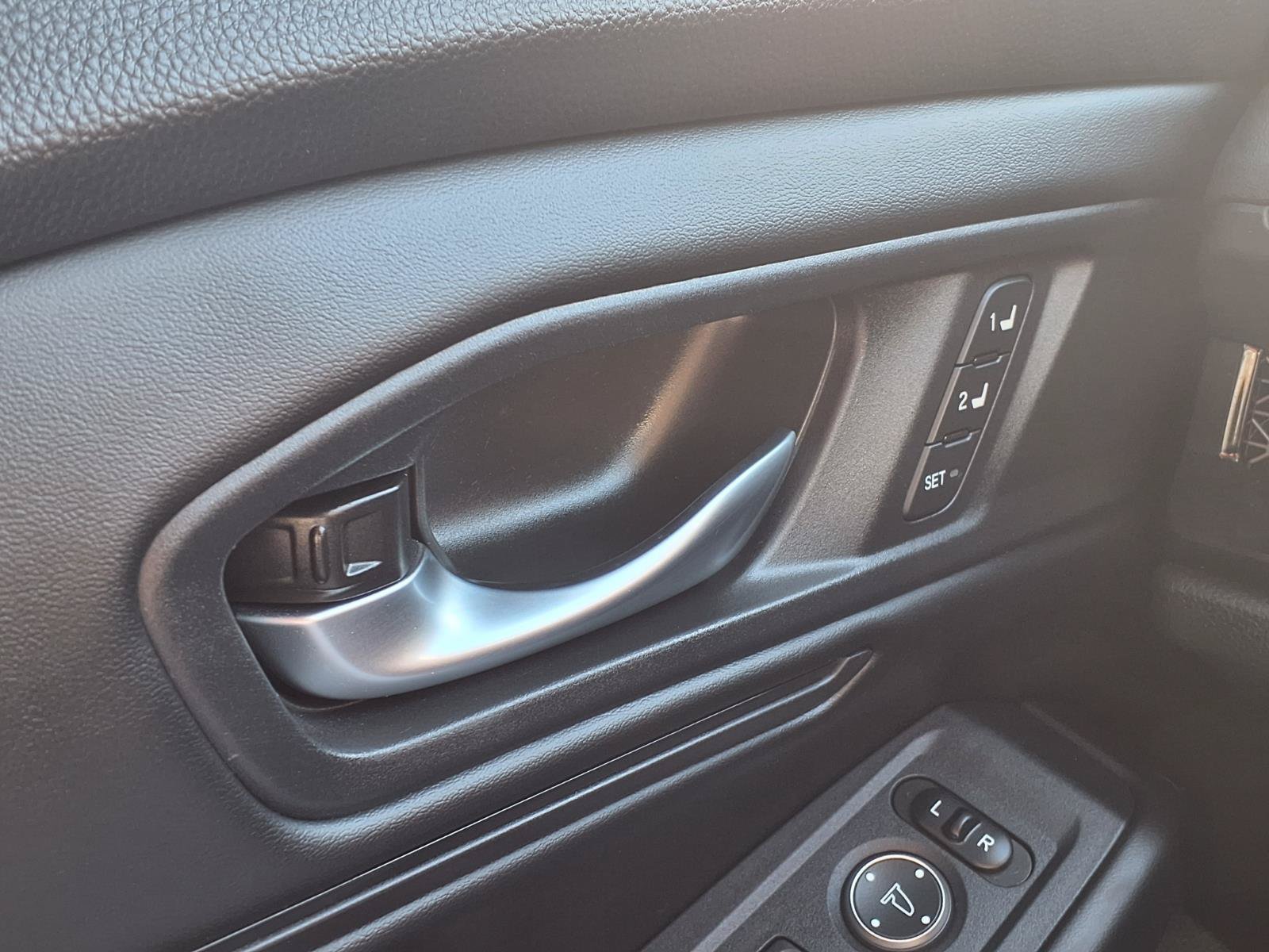 Used 2016 Honda Pilot Touring image 13