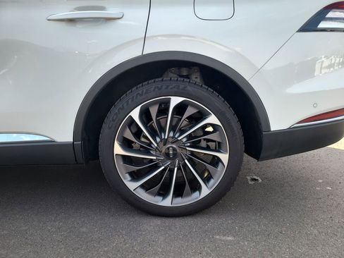 Used 2022 Lincoln Aviator Reserve w/ Equipment Group 201A AWD/4WD image 16